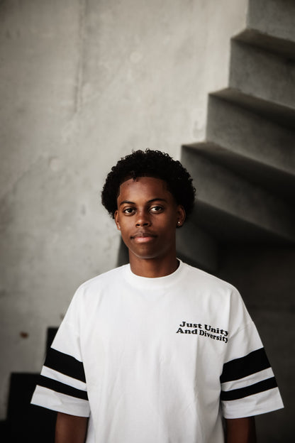 Tshirt blanc, coupe boxy, copon epais et respirant 